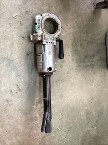 Amaz-o-Thred portable pipe threading power tool #DQC-2 - Picture 1 of 12