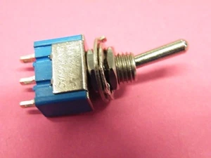 Miniature Toggle Switch SPDT Hobby Model Railway 6g CW54 - Picture 1 of 4