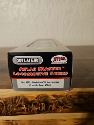 Atlas Master Silver 7651 Dash 8-40cw Conrail #6061 - Image 1 of 2