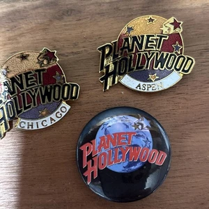 Menge 3 Planet Hollywood Pins Chicago, Aspen und PH Button - Bild 1 von 7