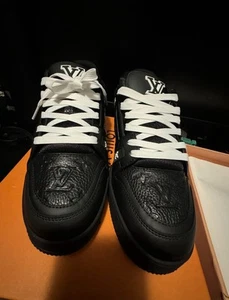 louis vuitton men shoes Size Us 10 - Picture 1 of 2