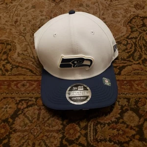 Gorra New Era Seattle Seahawks 9Seventy SnapBack Talla Única NUEVA NUEVA CON ETIQUETAS PRECIO DE VENTA SUGERIDO POR EL FABRICANTE $35 - Imagen 1 de 3
