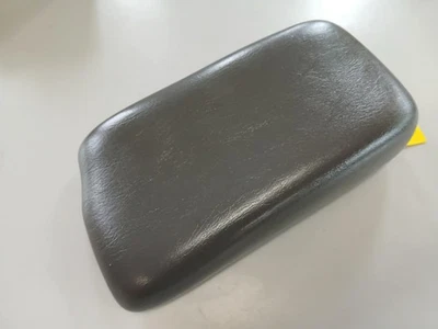 1999 - 2005 PONTIAC GRAND AM CENTER CONSOLE LID ARMREST ARM REST GRAY - Image 1 of 4