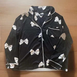Kate Spade New York Pajama Top Long Sleeve Black And White Bows Sz M - Picture 1 of 3