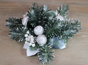 Vintage MCM Plastic Candle Ring Winter Wreath Glitter Berries & Pine - Picture 1 of 9