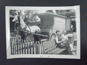 Fotografia Doc Skinem's Medicine Show Knott's Berry bianco e nero istantanea 1966 - Foto 1 di 2