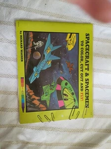 USED CUT 1977 SPACECRAFT & SPACEMEN TO COLER, CUT OUT AND FLY VTG RARE - Picture 1 of 4