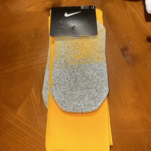Nike Compression Performance Long Crew Socks Size 6-7.5 PSO347-739 - Picture 1 of 4