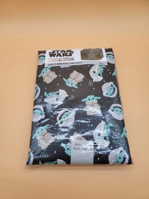 Фланелевая скатерть сзади Star Wars The Mandalorian PEVA 60 дюймов x 102 дюйма - Изображение 1 из 4