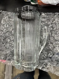 D-6. Waring Black Top 40 oz 5 Cup Glass Blender Pitcher - Picture 1 of 4