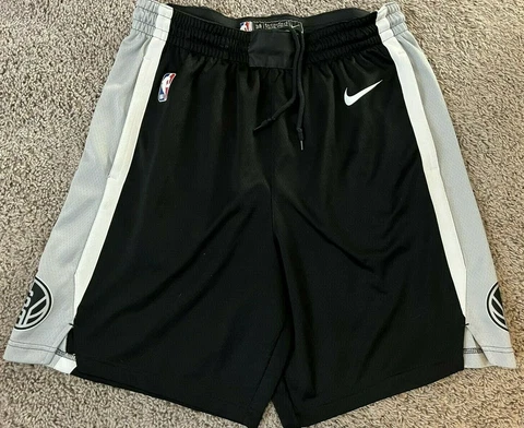 EUC Nike NBA San Antonio Spurs Icon Edition Swingman Shorts Men's Large 38 Cover