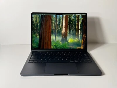 2022 Apple MacBook Air 13-inch M2 Chip 8GB RAM 256GB SSD Midnight - 51 Cycles - Image 1 of 4