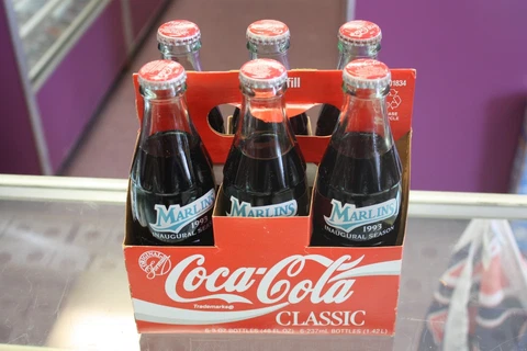 6 Pack Unopened Coca-Cola Glass Bottles Florida Marlins Inaugural Season 1993 Cover