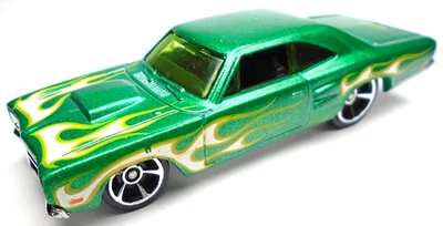 2015 HOT WHEELS HW FLAMES '69 DODGE CORONET SUPERBEE GREEN 1:64 DIECAST 3" CAR - Image 1 of 4