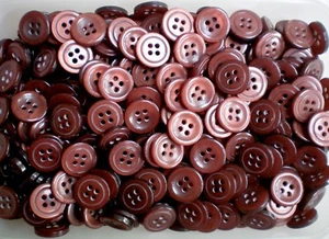 Small 16mm 26L Brown Burnt Red Polished 4 Hole Jacket Craft Buttons (J106) - Picture 1 of 1