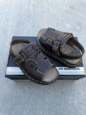 Sandalia Dr Martens Cuero Marrón Reino Unido Talla 1 / EE. UU. Niño Talla 2 / Europea Talla 33 Foto 1 de 4