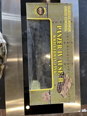 Tanque blindado de control remoto clásico escala 1:18 Foto 1 de 4