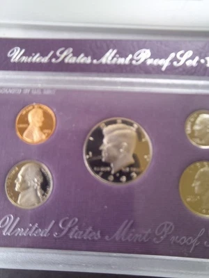 1993 US PROOF SET STUNNING COINS ALL ORIG GOVT PACKAGING FREE SHIPPING - Image 1 of 4