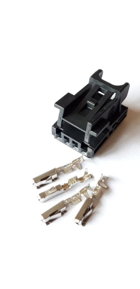 MQS Stecker 4 polig 8K0 973 754  8K0973754  & 4 MQS Pin´s VW AUDI - Bild 1 von 1