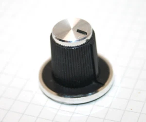 2 Drehknöpfe 25mm Ø für UHER Variocord 263 und andere Uher Tonbandgeräte   #DT20 - Picture 1 of 5