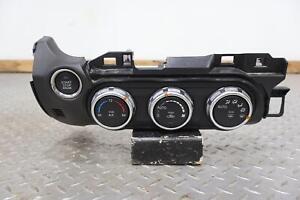 17-19 Fiat 124 Spider Auto Temperature Climate Control Panel (NA8W61190C) OEM