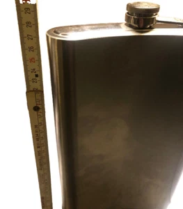 UNE GRANDE FLACON VINTAGE EN ACIER INOXYDABLE - CONTENANT 64 OZ. 30 Centimètre h - Imagen 1 de 19