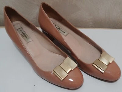 Zapatos con lazo LK Bennett zapatos de salón color tostado cuero nude punta almendra tacones EU 39.5 US 9 España Foto 1 de 4