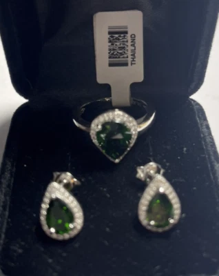 Anel JTV Chrome Diopside tamanho 7 + Brincos Platina e Esterlina Designer DK - Imagem 1 de 2