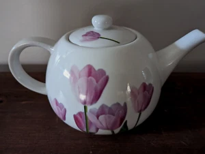 Loveramics Pink Tulips White Bone China Beautiful 5 1/2" - Picture 1 of 11