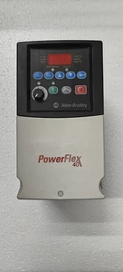 Allen-Bradley 22B-D010N104 Ser A PowerFlex 40 480 V 3-Ph 10 A 4 kW telaio B unità AC - Foto 1 di 5