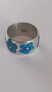 HALLMARKED STERLING SILVER & TURQUOISE ENAMEL FLORAL RING.EDINBURGH 2000. - Picture 1 of 15
