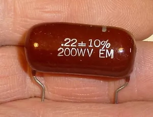 .22 MFd UF 200V POLYESTER MYLAR POLYKAPPEN KONDENSATOREN PC LEADS USA - Bild 1 von 2
