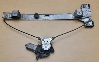 2005 Ford F-150 | Rear Right Passenger Window Regulator | 6L34-1827000-AC - Imagem 1 de 4