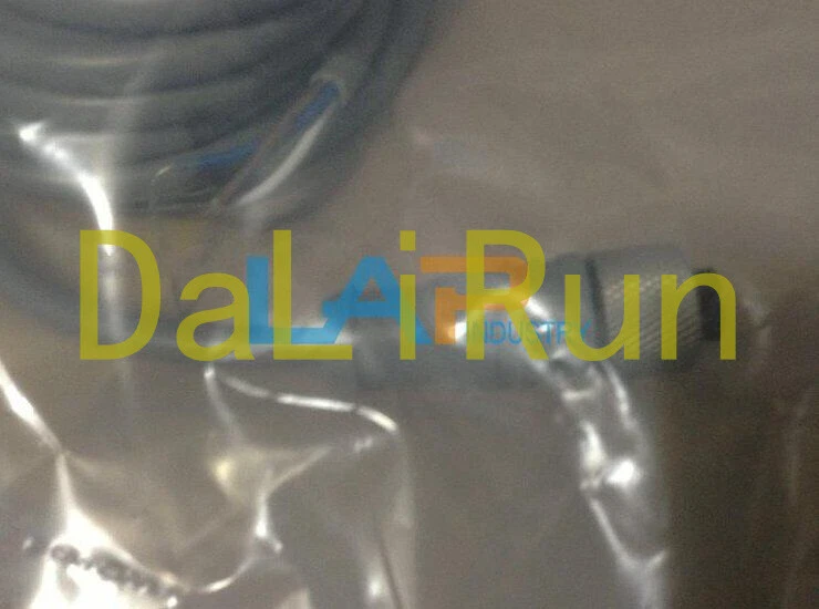 1PCS For OMRON XS2F-D422-D80-A  NEW - Image 1 of 1