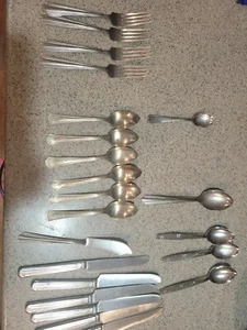 Lot Of Vintage Silverware. Rogers Nickel Silver Sta Brite And More - Picture 1 of 12