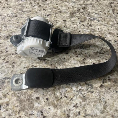 ✅ 2017 2018 2019 2020 GMC YUKON ЗАДНИЙ ЛЕВЫЙ НАТЯЖИТЕЛЬ РЕМНЯ БЕЗОПАСНОСТИ 2-ГО РЯДА 84253724 - Изображение 1 из 3