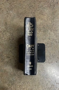 ✝️ The Word In Life Study Bible NKJV 1996 Bonded Leather Nelson 2265 - Picture 1 of 11