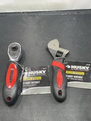 TRINQUETE Y LLAVE REVERSIBLE HUSKY DUAL DRIVE 1/4" Y 3/8" Foto 1 de 4
