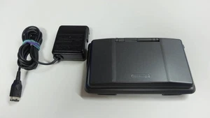 Juego de consola Nintendo DS adaptador de CA negro incluido - Imagen 1 de 7