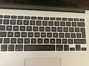 Apple MacBook Pro 15.4in TOP HOUSING - Silver - FAULTY KEYBOARD - Picture 1 of 7