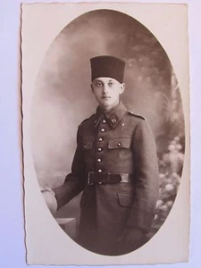 12C1 Cartolina Foto Del Soldato 63 E R.a.a Reggimento Artiglieria Africa WWII - Picture 1 of 2