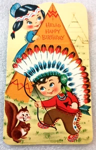 Biglietto buon compleanno anni 1950/60 TeePee ragazzo e ragazza NOS nuovo + busta - Foto 1 di 5