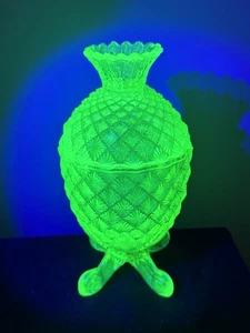 Antique uranium vaseline pineapple candy dish, circa 1910 Portieux France - Picture 1 of 10