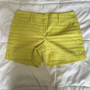Ann Taylor Shorts Womens 8 Yellow White Geometric Belt Loops Summer Beach Casual - Picture 1 of 9