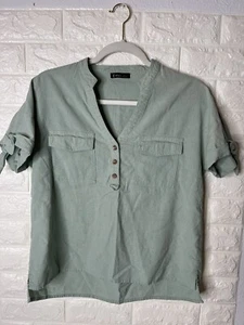 VERY J TOP DONNA VERDE SALVIA SCOLLO A V CON TASCHE TAGLIA SMALL VESTIBILITÀ RILASSATA - Foto 1 di 11