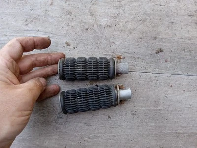 Suzuki GS 550 1978 estriberas de pasajeros gs550s OEM originales Foto 1 de 2