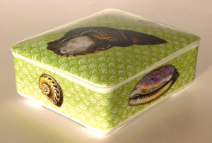 Mottahedeh Vista Alegre VA Multi-Color Sea Shells Porcelain Box - Picture 1 of 6