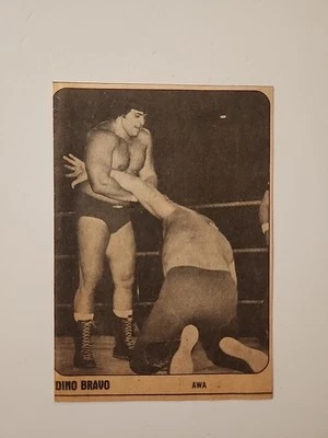 Tarjeta coleccionable 1981 revista Wrestling Superstars Dino Bravo WWF WWE hoja de arce Foto 1 de 2
