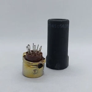 B7G VINTAGE 2 INCH SCREENING CAN AND SKIRTED BASE NOS VALVE/TUBE - Picture 1 of 1