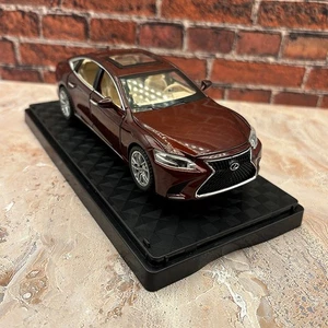 2018/2025 Lexus LS500H 1:32 Diecast Model - Burgandy - W/Display Case & Box - Picture 1 of 11
